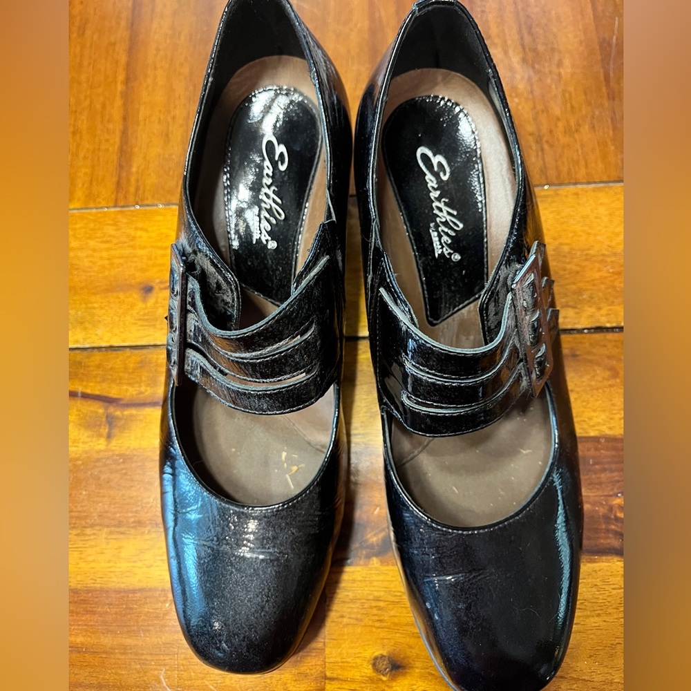 Earthies Black Patent Size 10